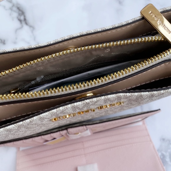 LMichael Kors Large Crossbody Vanilla pink - Picture 4 of 4